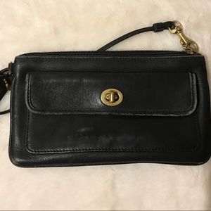 Coach Wristlet Leather (Black)